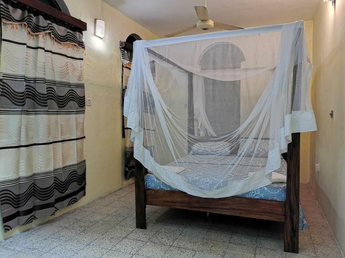Crown Hotel Zanzibar Luaran gambar