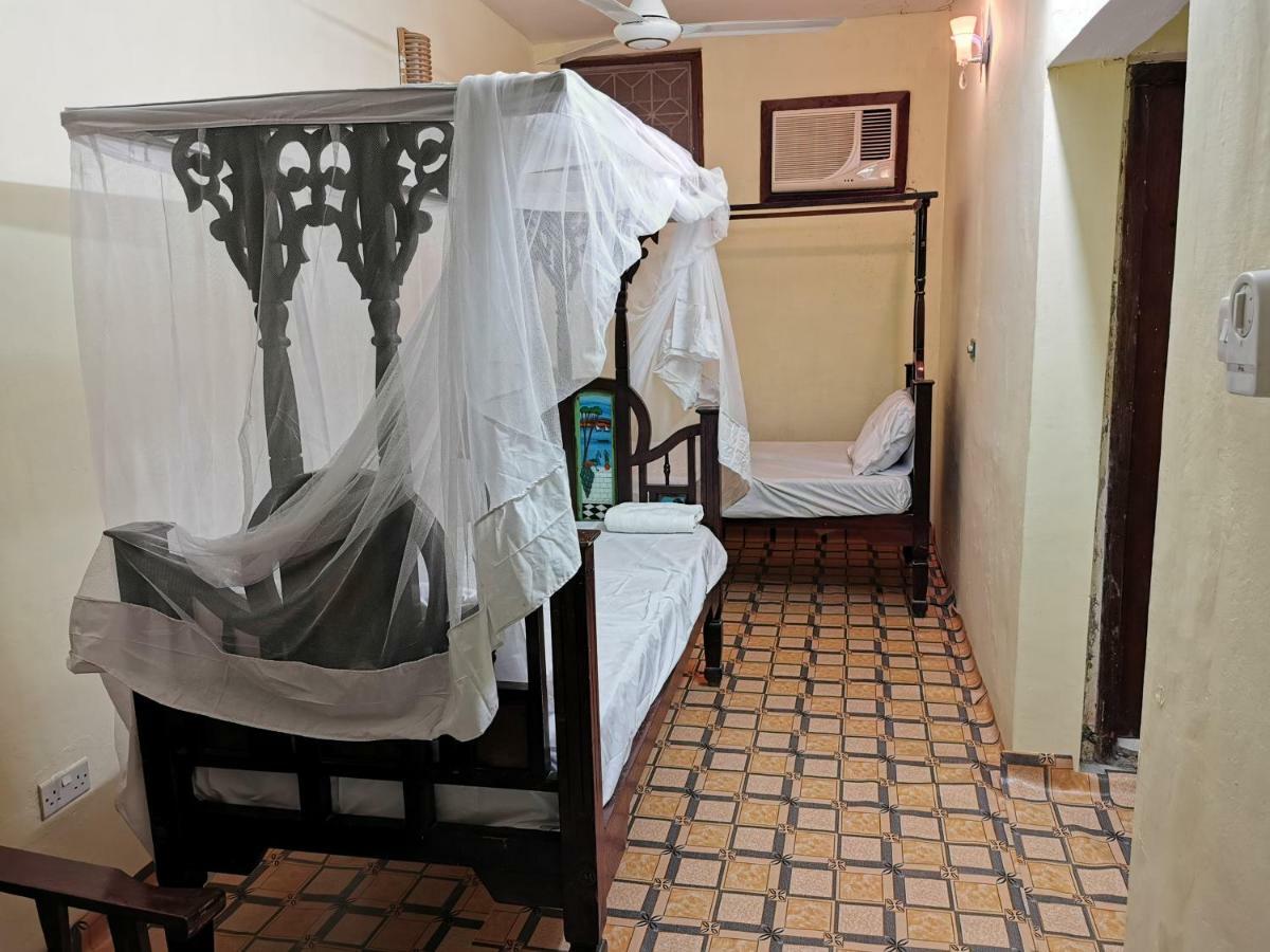 Crown Hotel Zanzibar Luaran gambar